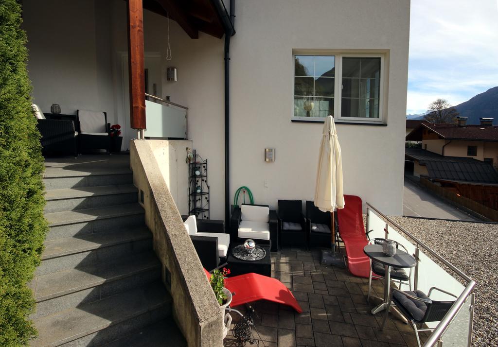 Apartments Schloss-Weissenstein-Strasse Matrei in Osttirol Esterno foto