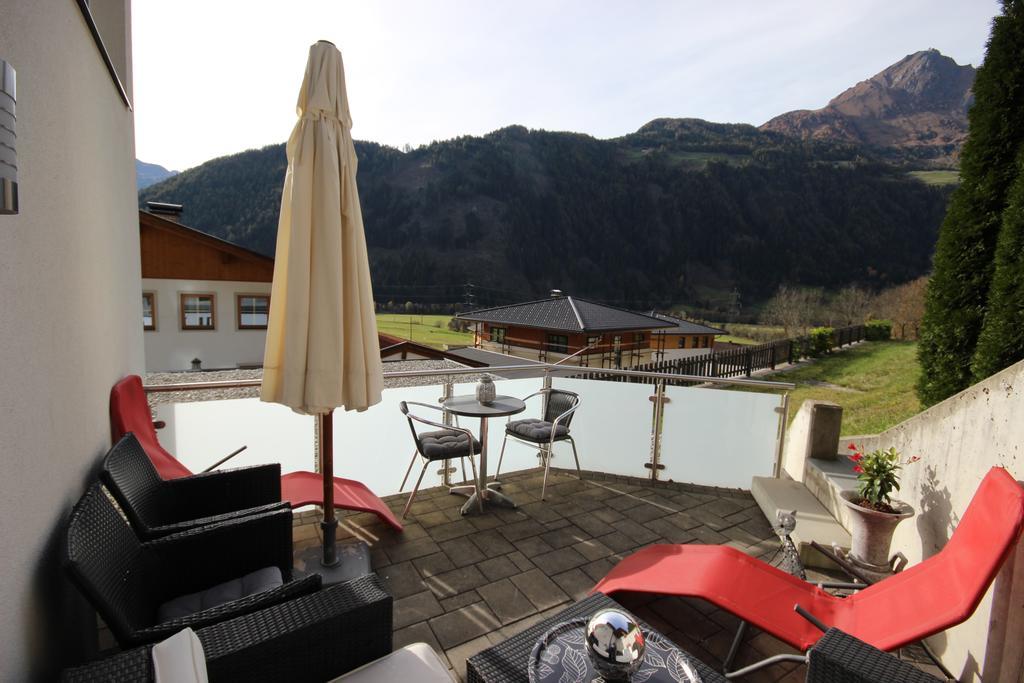 Apartments Schloss-Weissenstein-Strasse Matrei in Osttirol Esterno foto